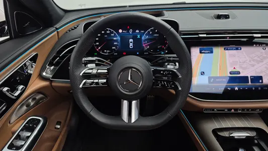 Mercedes-Benz E-Class W214 E300 4MATIC AMG Line 2026 13