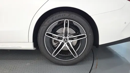 Mercedes-Benz E-Class W214 E300 4MATIC AMG Line 2026 21