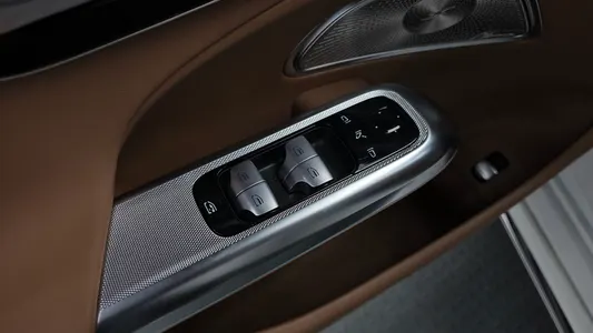 Mercedes-Benz E-Class W214 E300 4MATIC AMG Line 2026 27