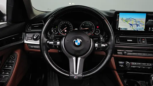 BMW 5 Series (F10) 520d 2014 12