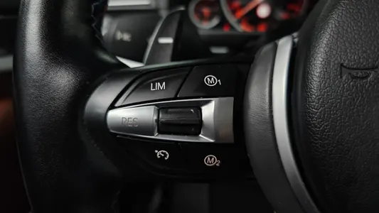 BMW 5 Series (F10) 520d 2014 13