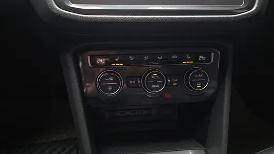 Volkswagen 2 2.0 TDI 2019 18