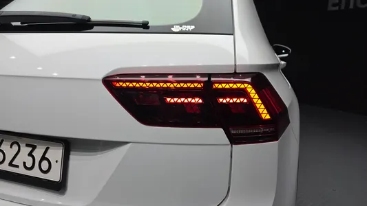 Volkswagen 2 2.0 TDI 2019 23