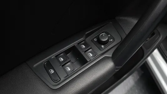 Volkswagen 2 2.0 TDI 2019 29