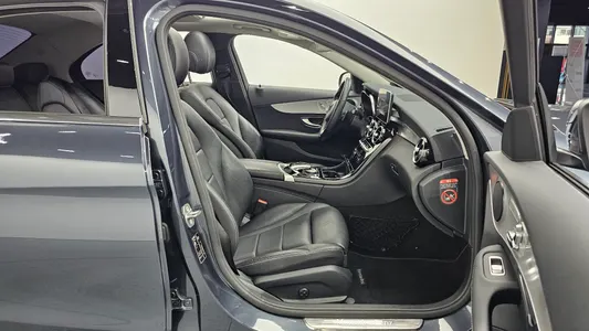 Mercedes-Benz C-Class W205 C220 d 2016 11