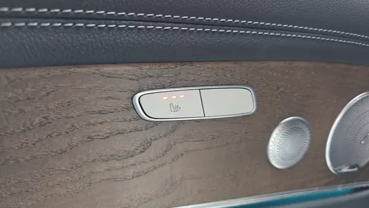 Mercedes-Benz E-Class W213 E300e 4MATIC 2020 28