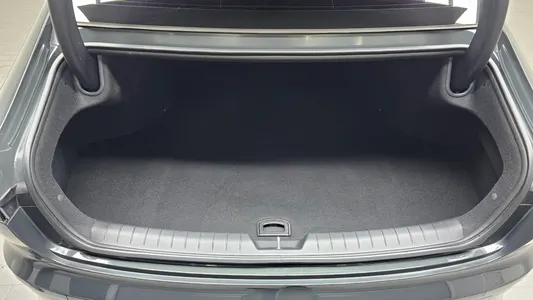 Hyundai (GN7) 2.5 2WD 2023 16