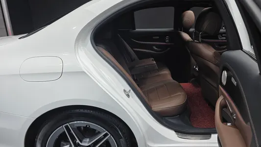 Mercedes-Benz E-Class W213 E250 AMG Line 2023 11