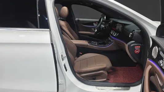 Mercedes-Benz E-Class W213 E250 AMG Line 2023 26