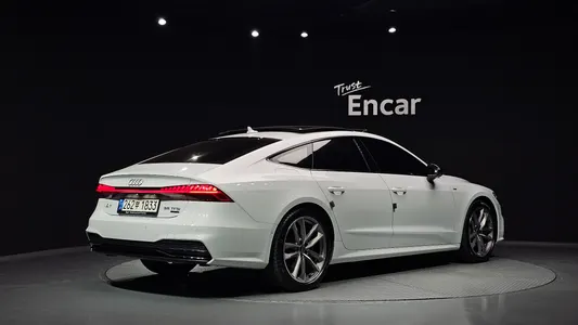 Audi A7 (4K) 55 TFSI 2022 1
