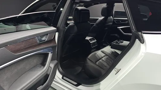 Audi A7 (4K) 55 TFSI 2022 11