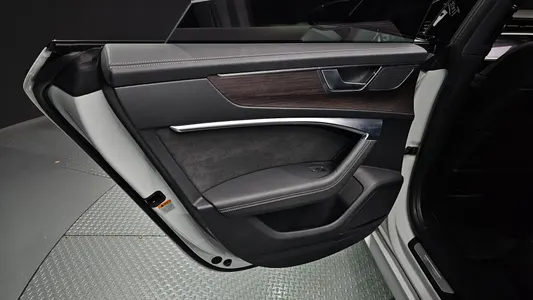 Audi A7 (4K) 55 TFSI 2022 25