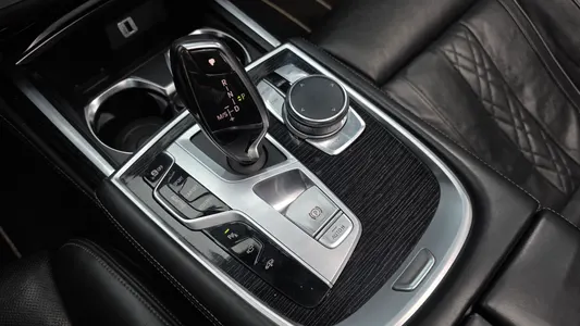 BMW 7 Series (G11) 730Ld xDrive M 2017 9