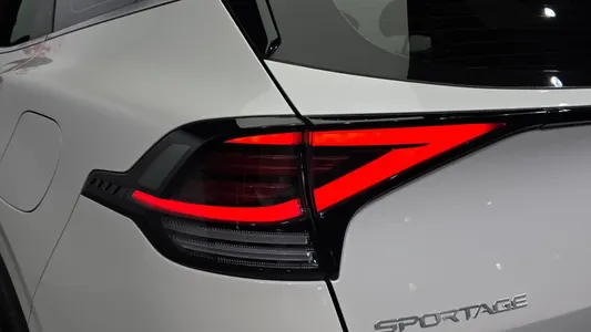Kia 5 2WD 2023 23