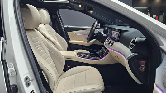 Mercedes-Benz E-Class W213 E350 4MATIC 2021 10