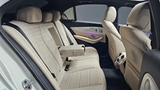 Mercedes-Benz E-Class W213 E350 4MATIC 2021 11