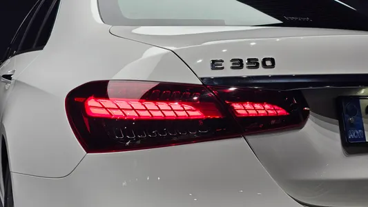 Mercedes-Benz E-Class W213 E350 4MATIC 2021 23