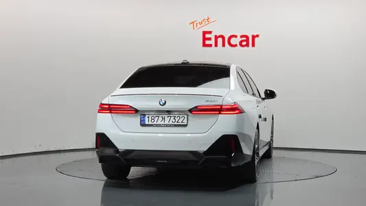 BMW 5 Series (G60) 520i 2024 4