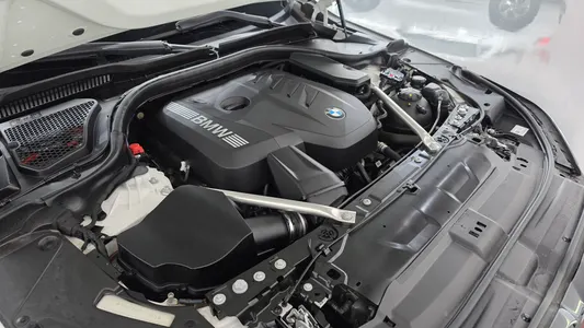 BMW 5 Series (G60) 520i 2024 6