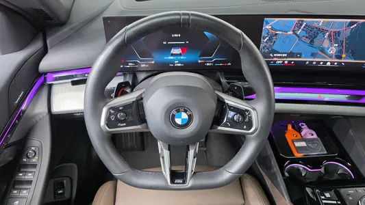 BMW 5 Series (G60) 520i 2024 15