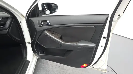 Kia K5 LPI 2012 25