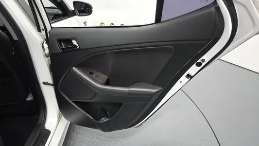 Kia K5 LPI 2012 26