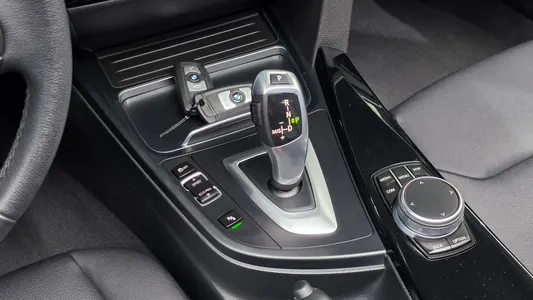 BMW 3 Series (F30) 320d 2017 9