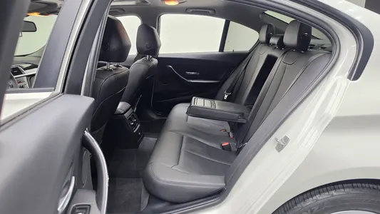 BMW 3 Series (F30) 320d 2017 11