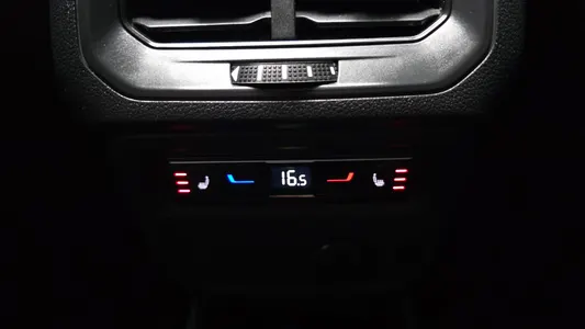Volkswagen 티구안 올스페이스 2.0 TSI 2023 34