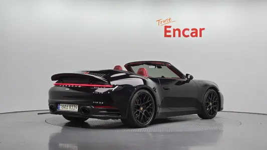 Porsche 911 (992) 4 2023