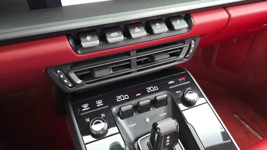 Porsche 911 (992) 4 2023 27