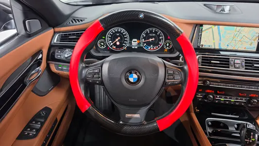 BMW 7 Series (F01) 750Li xDrive 2015 13