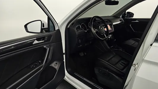 Volkswagen 2 2.0 TDI 2020 10