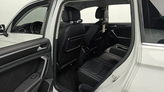 Volkswagen 2 2.0 TDI 2020 26