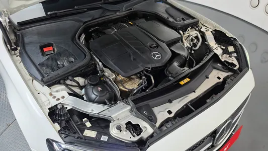Mercedes-Benz E-Class W213 E220d 4MATIC AMG Line 2021 6