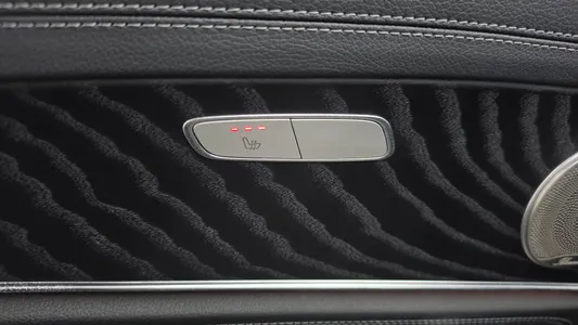 Mercedes-Benz E-Class W213 E220d 4MATIC AMG Line 2021 31