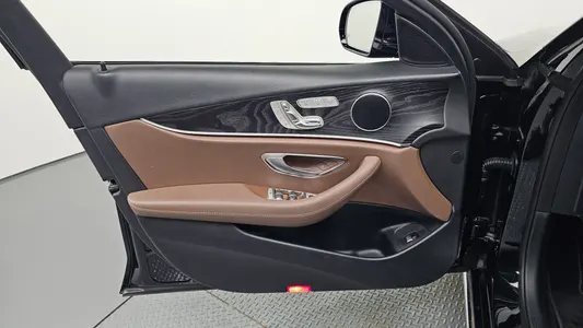 Mercedes-Benz E-Class W213 E300 4MATIC 2016 24