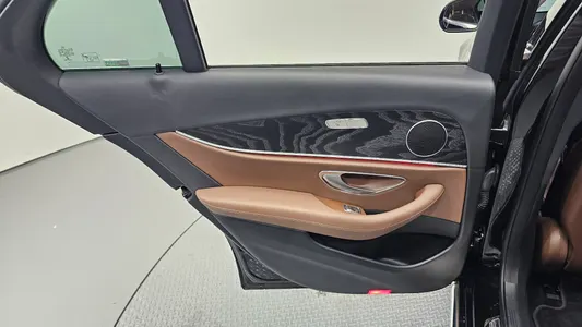 Mercedes-Benz E-Class W213 E300 4MATIC 2016 25