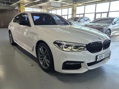 BMW 5 Series (G30) 530i M 2018 5
