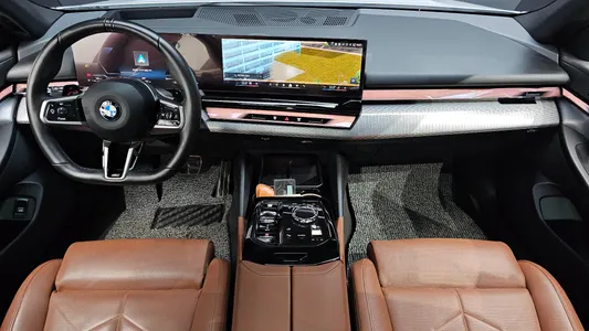 BMW 5 Series (G60) 530i xDrive M 2025 7