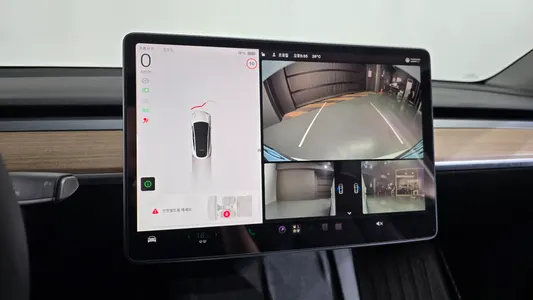 Tesla Y AWD 2022 15