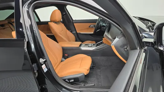 BMW 3 Series (G20) 330e M 2023 26