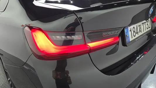 BMW 3 Series (G20) 330e M 2023 23