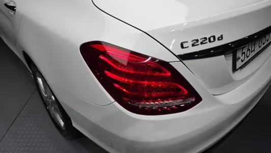 Mercedes-Benz C-Class W205 C220 d 4MATIC 2015 23