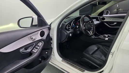 Mercedes-Benz C-Class W205 C200 2020 10