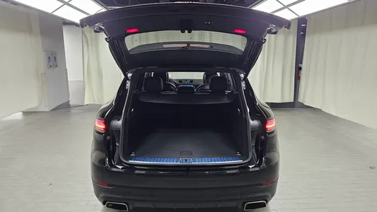 Porsche (PO536) 3.0 E- 2022 16