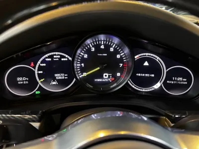 Porsche (PO536) 3.0 E- 2020 8