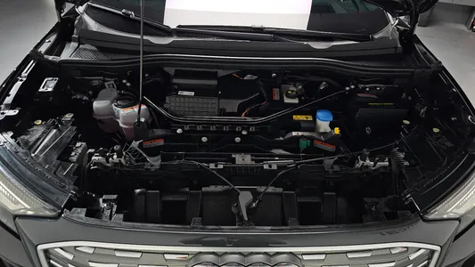 Audi Q4 e- (F4) 45 2025 6