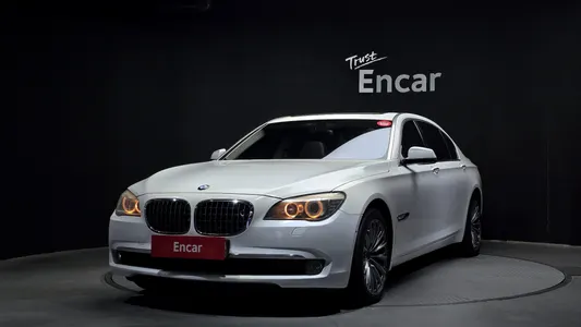 BMW 7 Series (F01) 750Li 2010