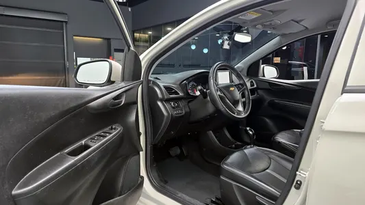 Chevrolet Spark LT 2019 11